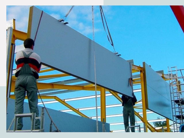 Монтаж сэндвич-панелей в Магадане от 613 руб.