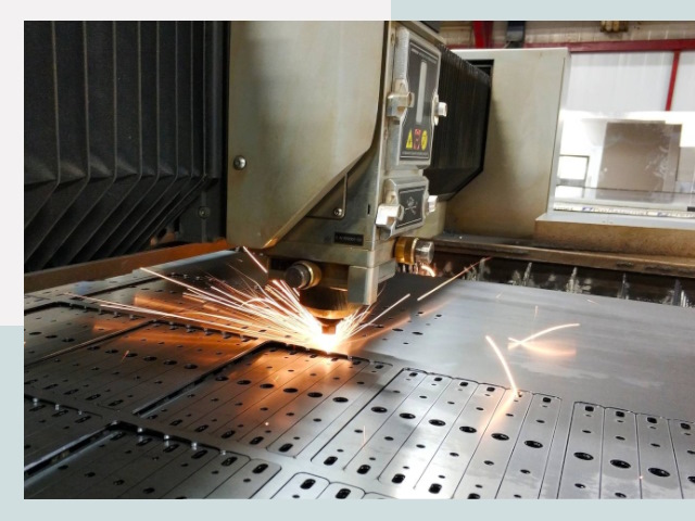 Лазерная резка металла в Магадане от 613 руб.